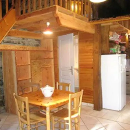 Maison D'Une Chambre Avec Terrasse A Bellegarde Marsal Feriehus Crespinet