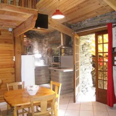 Feriehus Maison D'Une Chambre Avec Terrasse A Bellegarde Marsal